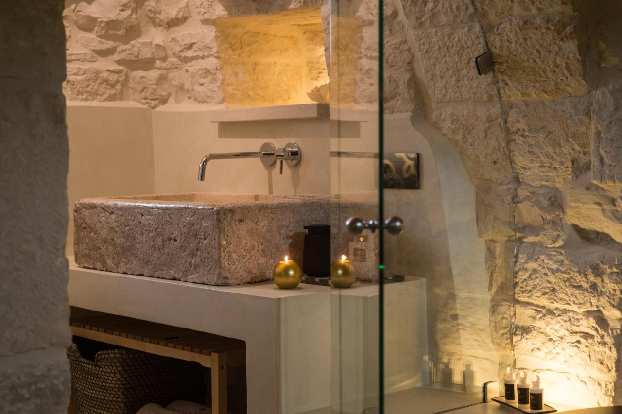 アルベロベッロ La Mandorla Luxury Trullo Bed & Breakfast エクステリア 写真