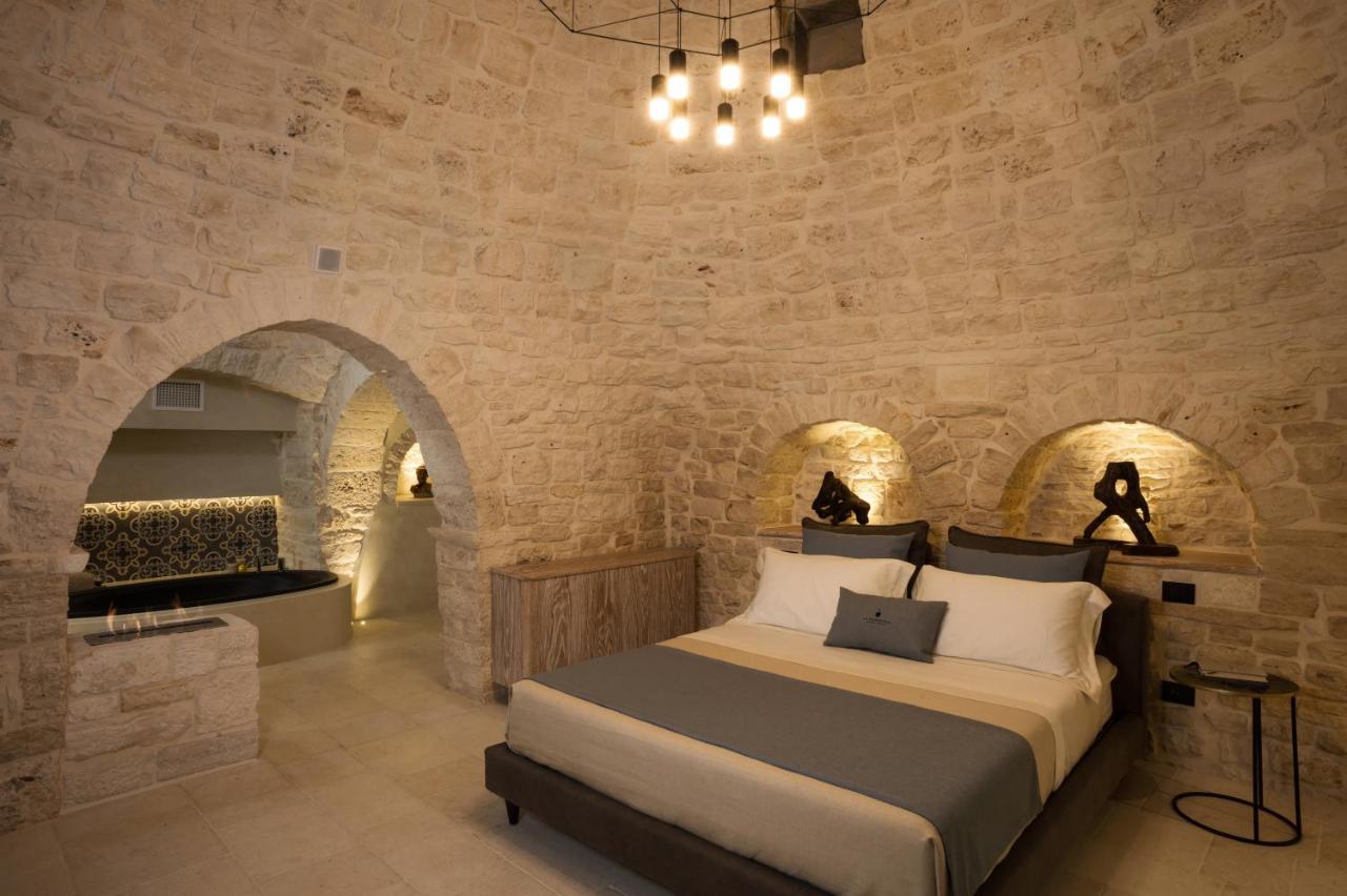 アルベロベッロ La Mandorla Luxury Trullo Bed & Breakfast エクステリア 写真