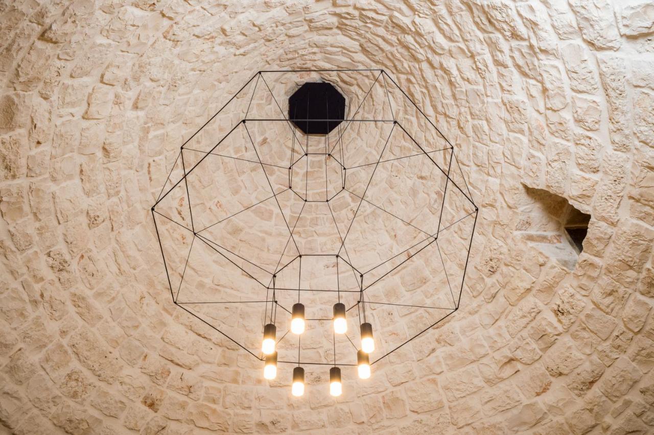 アルベロベッロ La Mandorla Luxury Trullo Bed & Breakfast エクステリア 写真