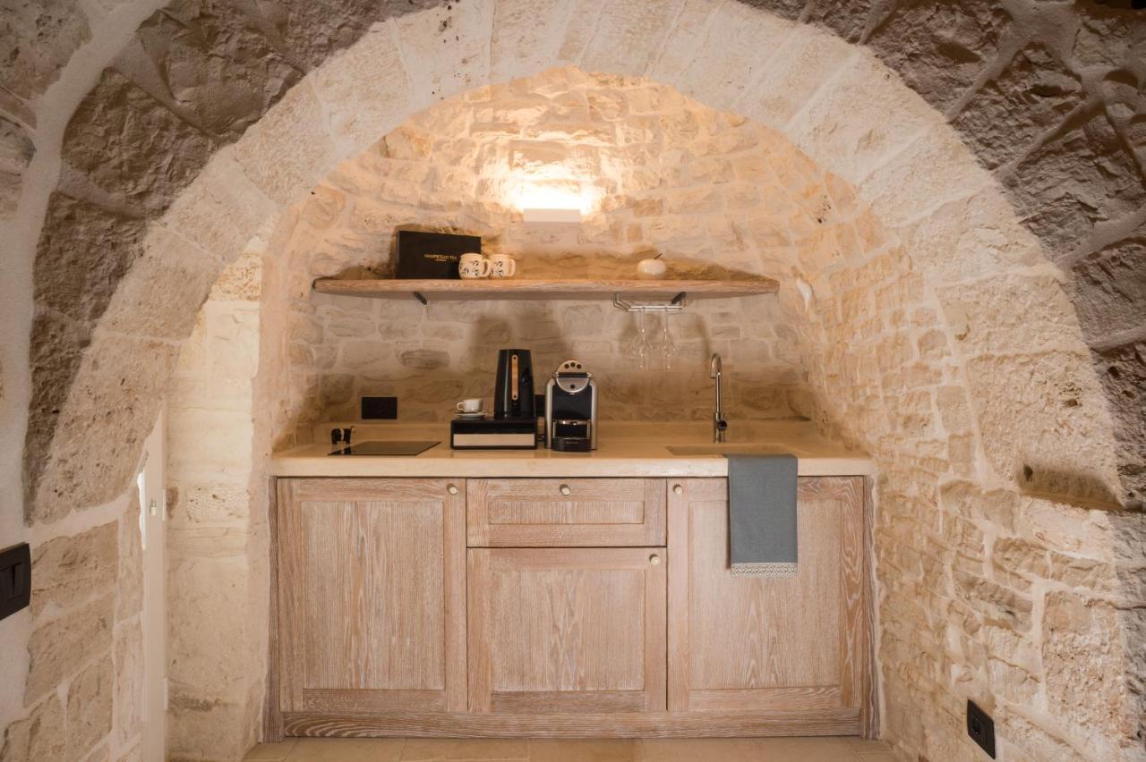 アルベロベッロ La Mandorla Luxury Trullo Bed & Breakfast エクステリア 写真