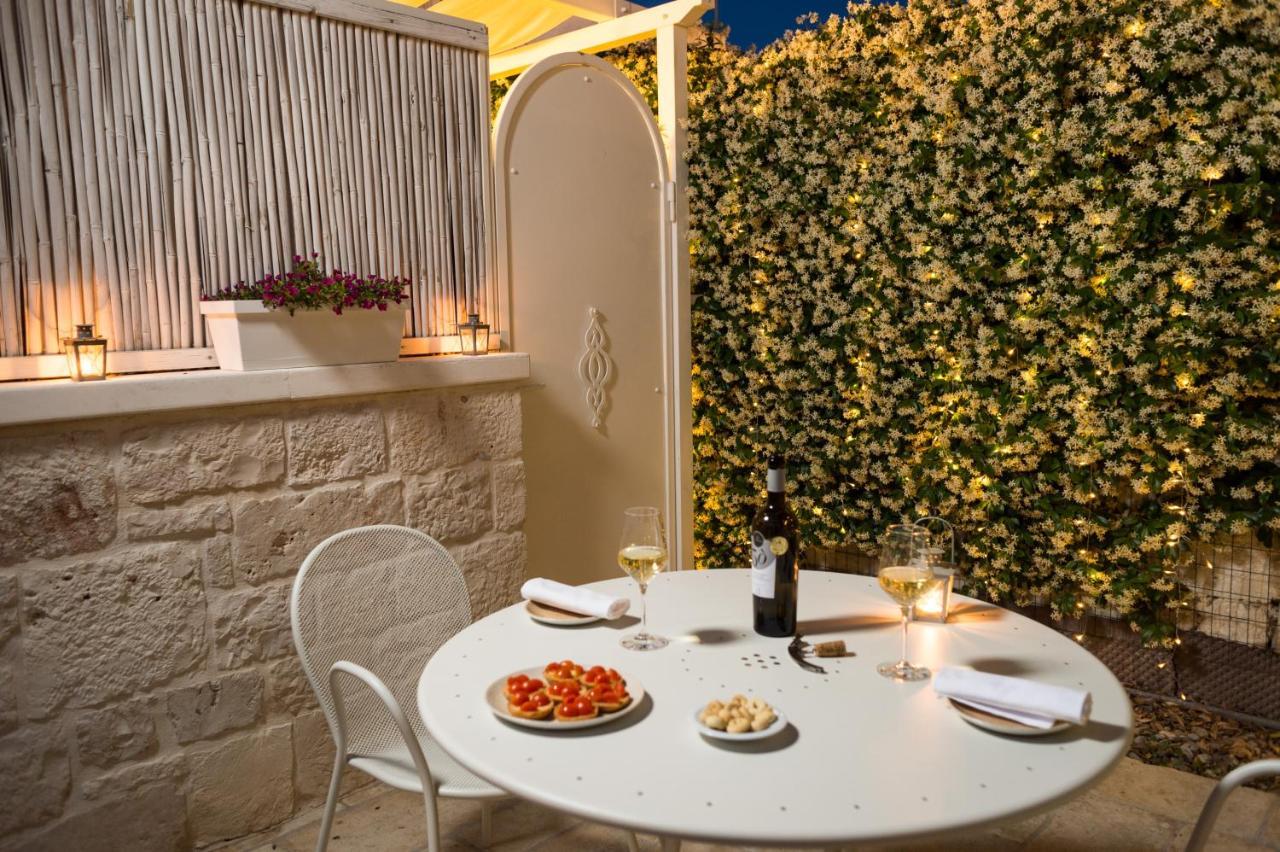アルベロベッロ La Mandorla Luxury Trullo Bed & Breakfast エクステリア 写真