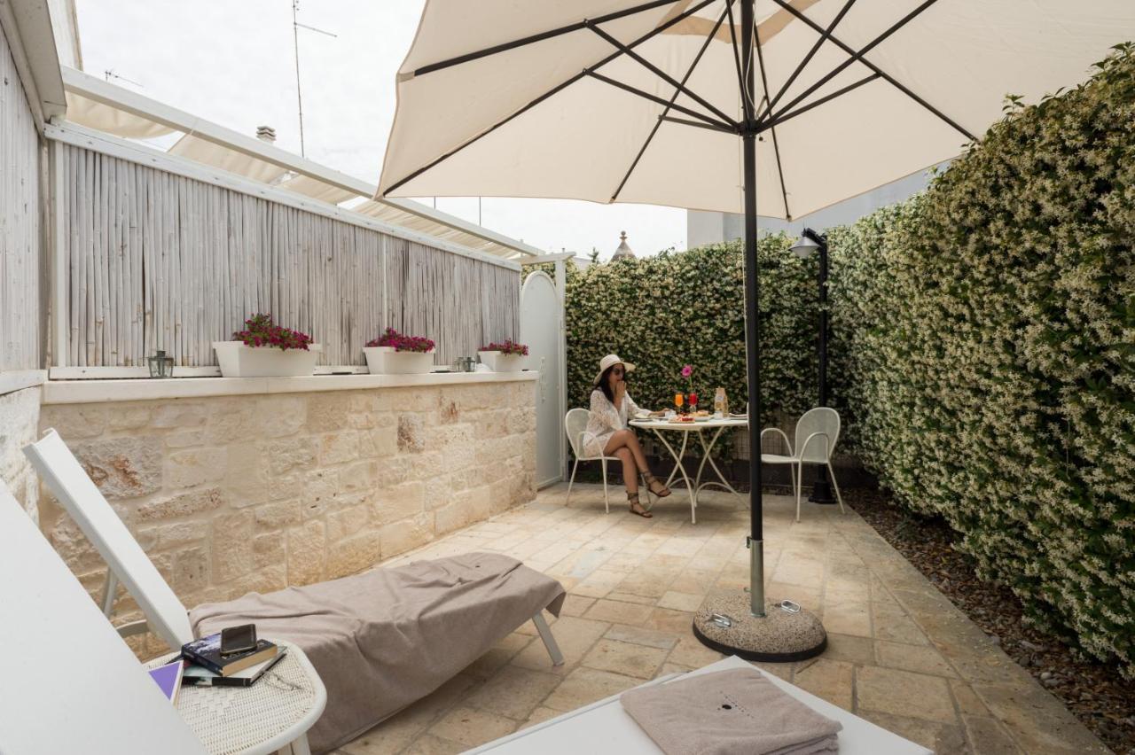 アルベロベッロ La Mandorla Luxury Trullo Bed & Breakfast エクステリア 写真
