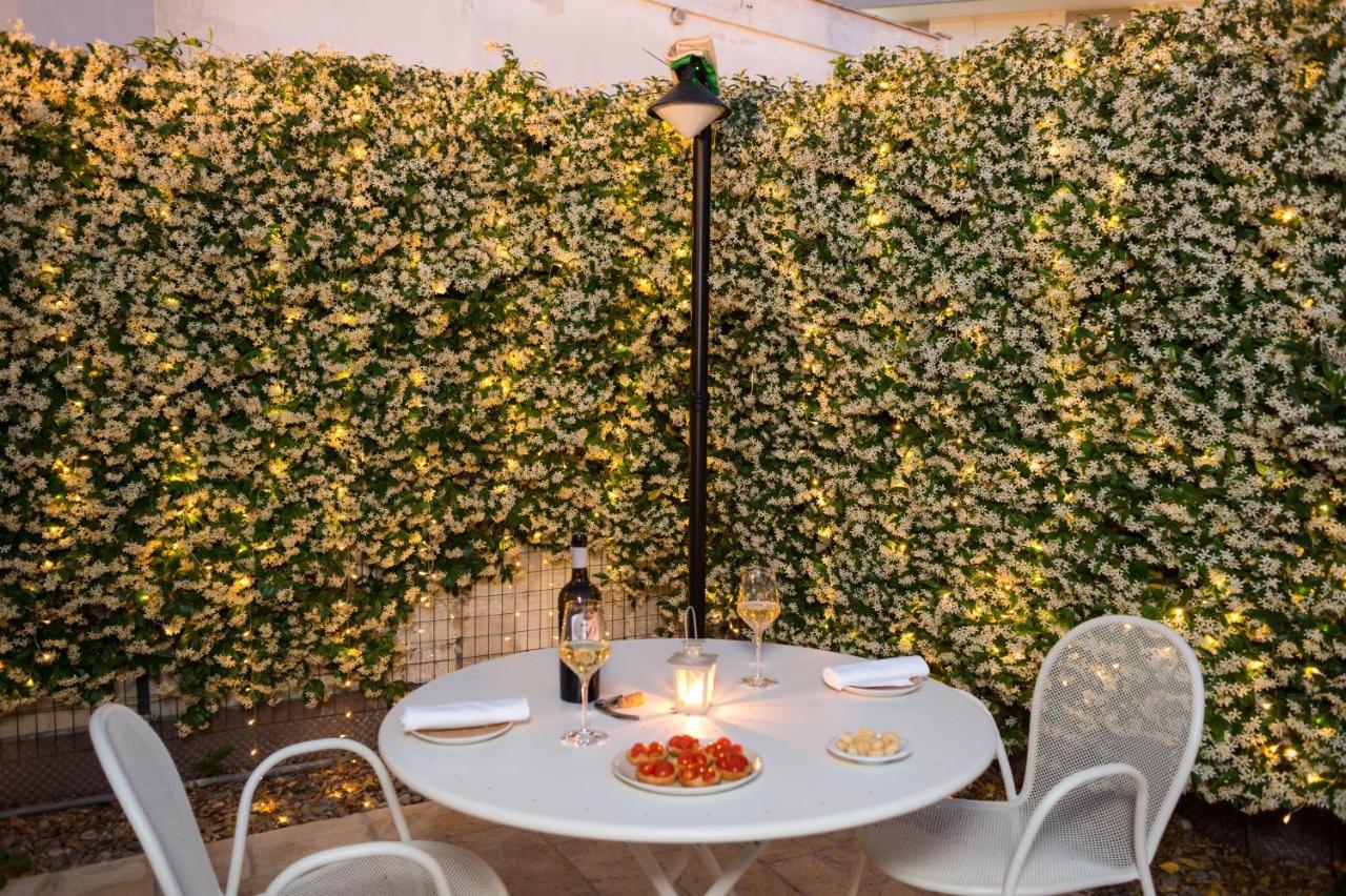 アルベロベッロ La Mandorla Luxury Trullo Bed & Breakfast エクステリア 写真