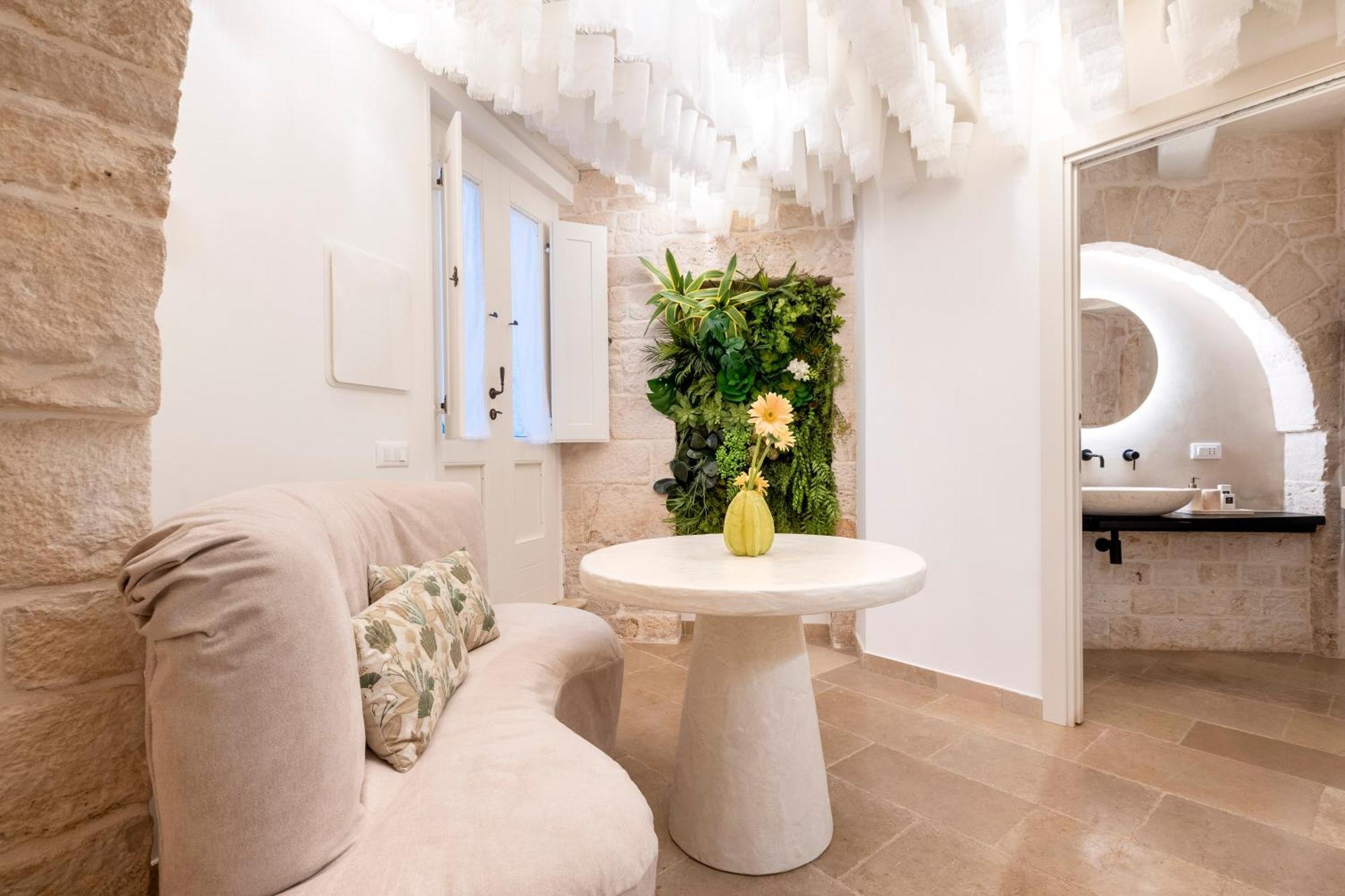 アルベロベッロ La Mandorla Luxury Trullo Bed & Breakfast エクステリア 写真