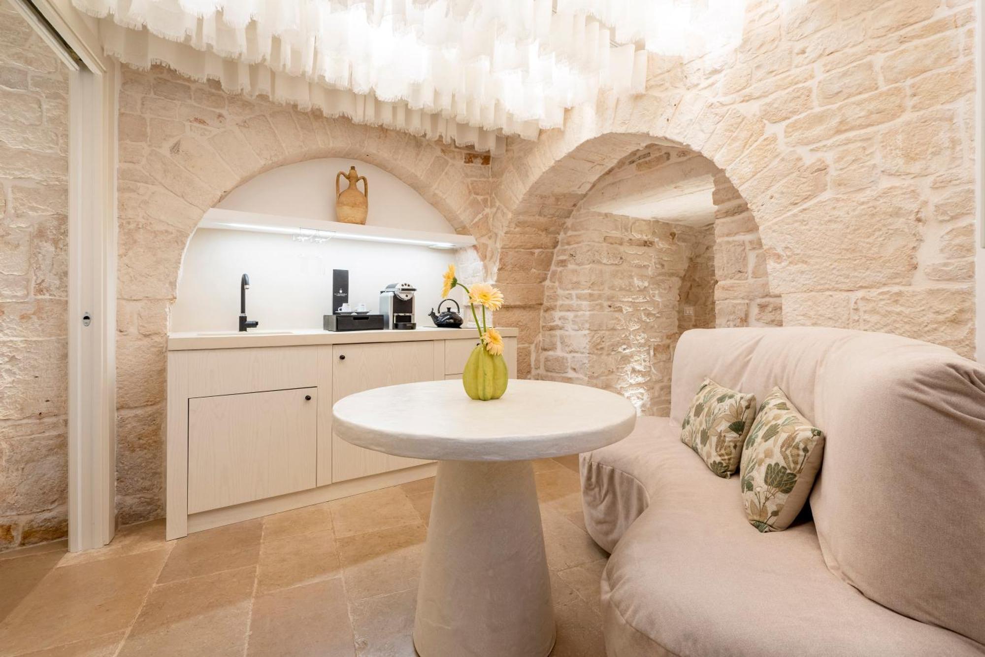アルベロベッロ La Mandorla Luxury Trullo Bed & Breakfast エクステリア 写真