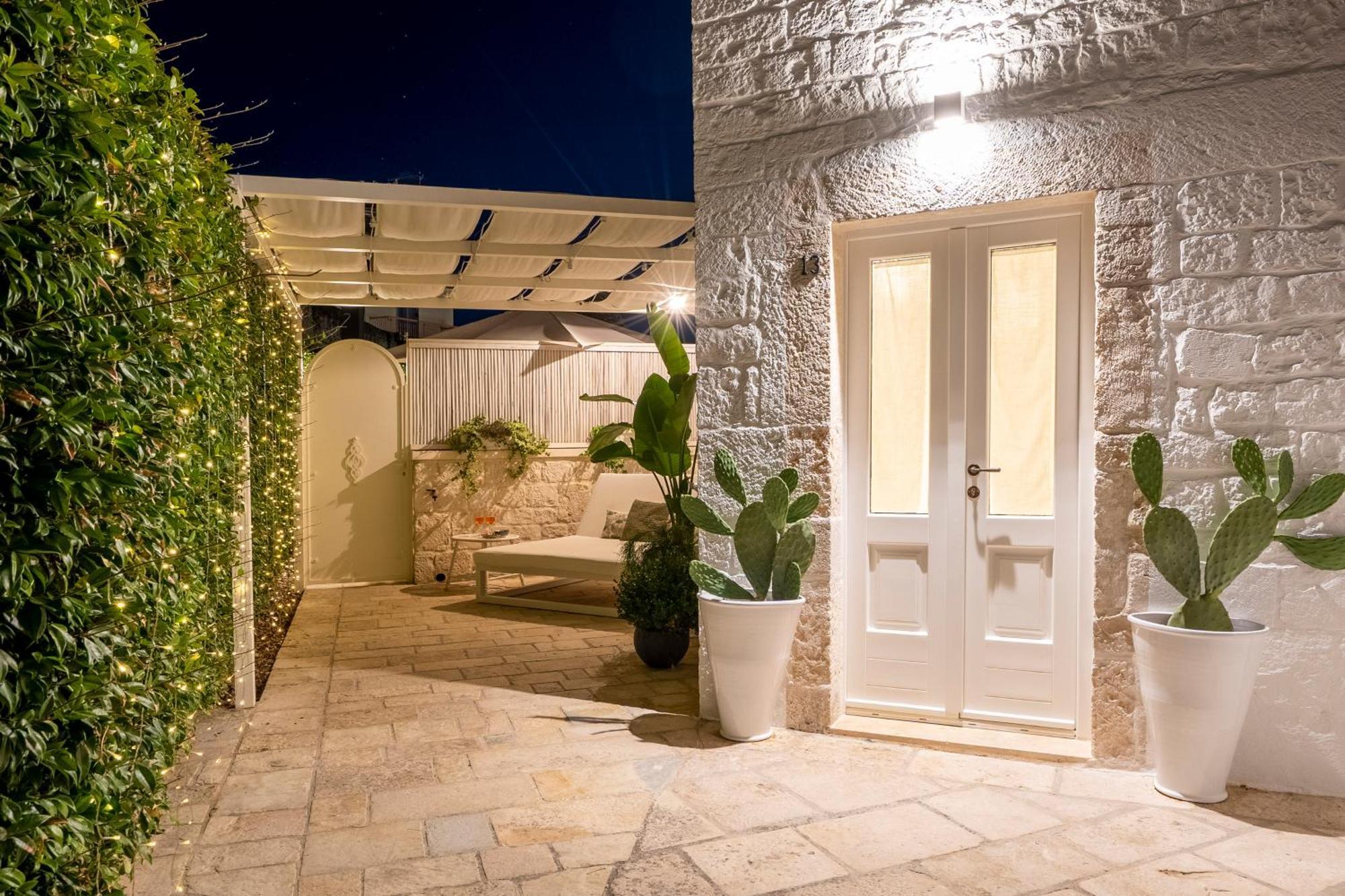 アルベロベッロ La Mandorla Luxury Trullo Bed & Breakfast エクステリア 写真