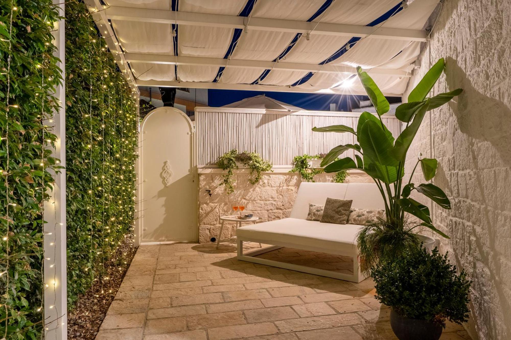 アルベロベッロ La Mandorla Luxury Trullo Bed & Breakfast エクステリア 写真